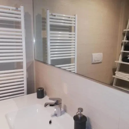 Delightful Two-room In Brera