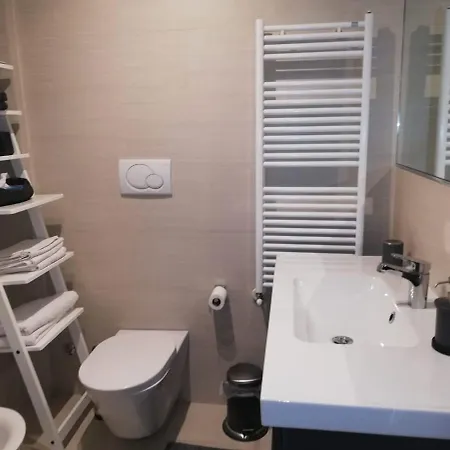 Delightful Two-room In Brera Apartment *